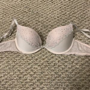 Victoria’s Secret bra